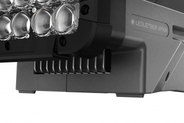 Led Lenser XP30R handheld spotlight - 32,000 lumens