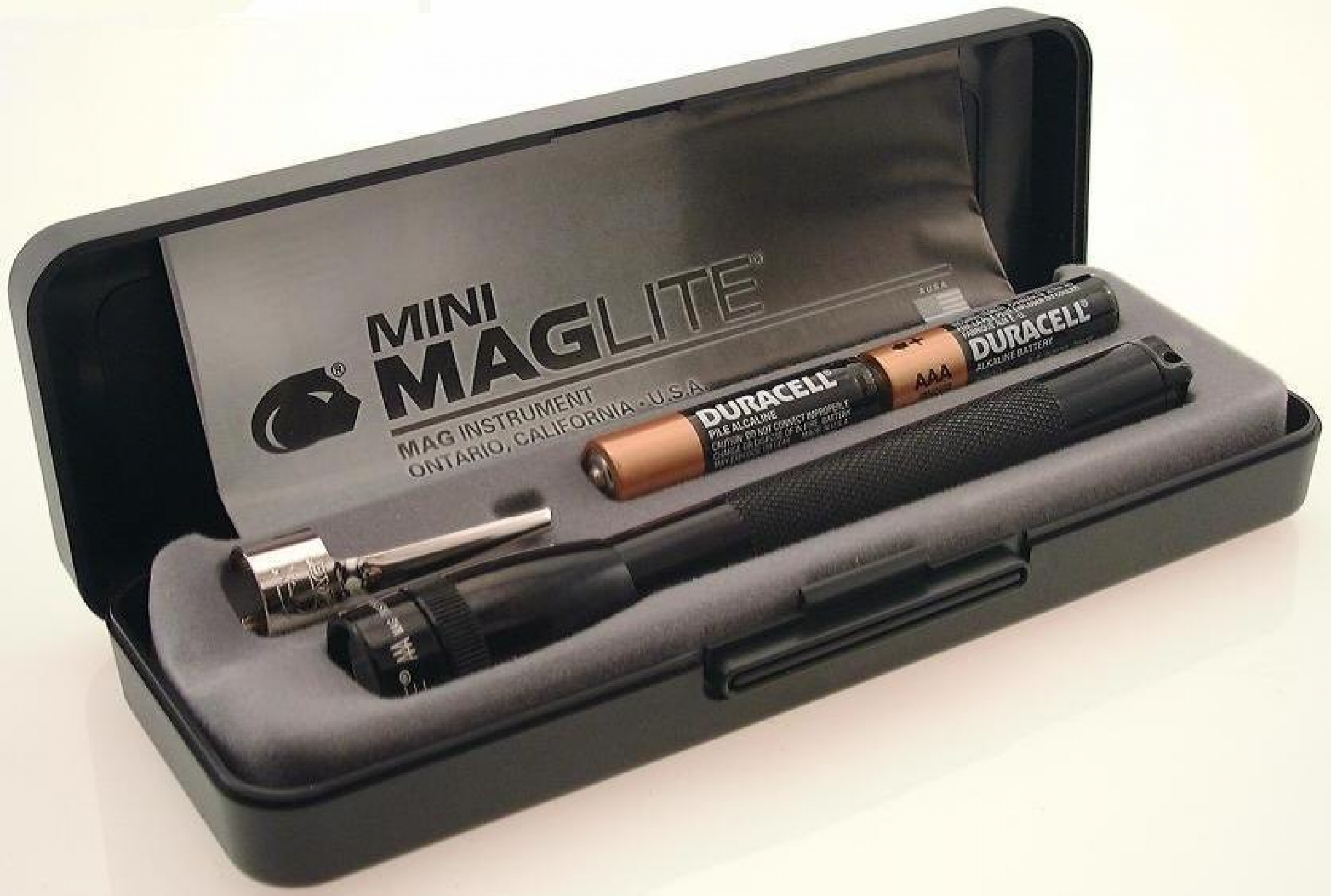 Maglite Bi-Pin Mini 2 AAA inkl. 2 x Micro schwarz 1er Blister